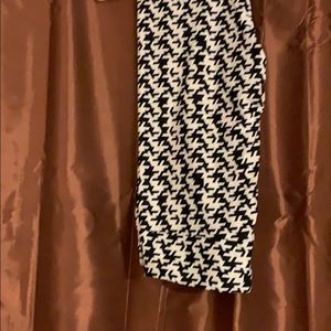 Like new LuLaRoe hounds tooth leggings
